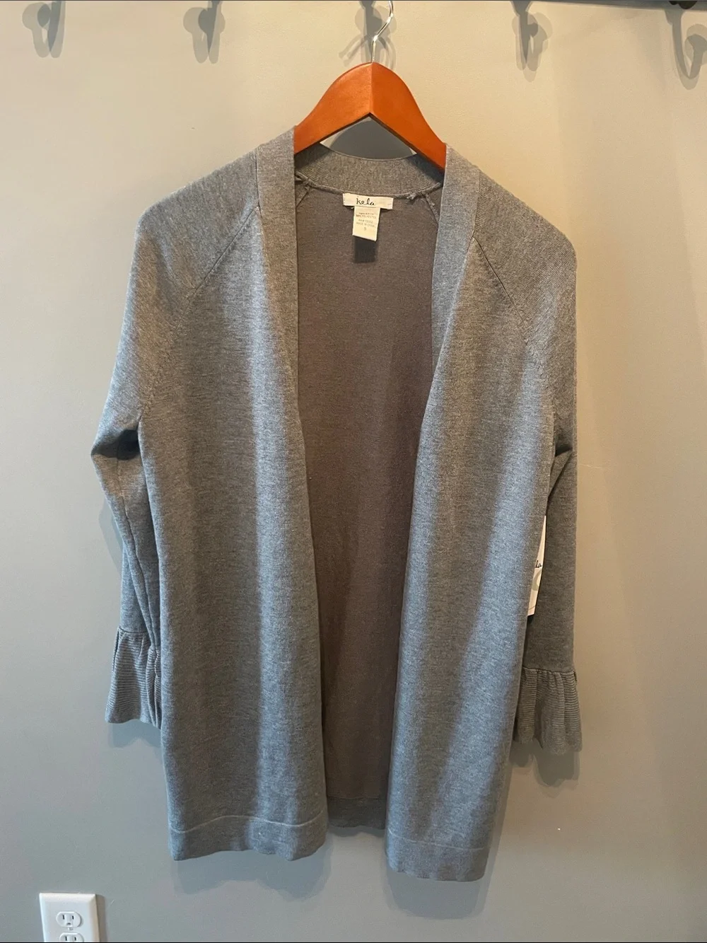 Isela Light Gray Open-Front Cardigan with Ruffle Cuffs Size Small - Picture 8 of 8